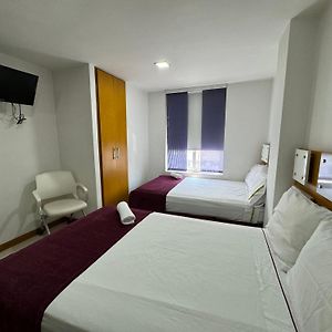 Habitación Estándar con 2 Camas Individuales